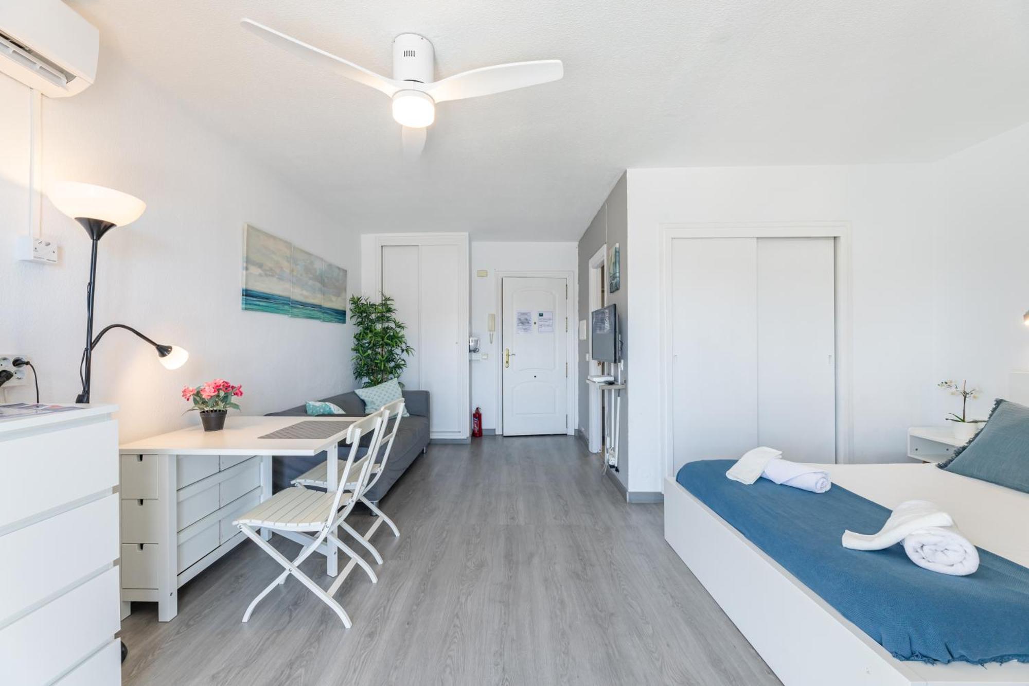 Vb Benalmadena 1 Bedroom Waterfront Apt Exteriör bild
